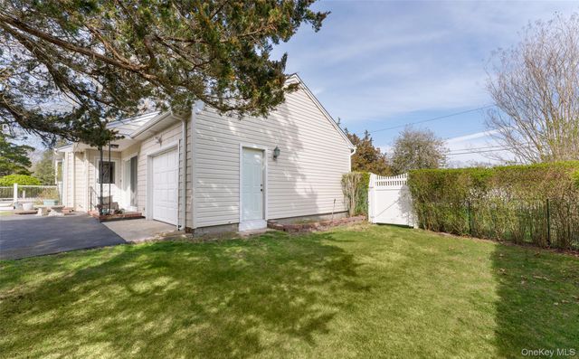 4 Hampton Harbor Lane, Hampton Bays, NY 11946