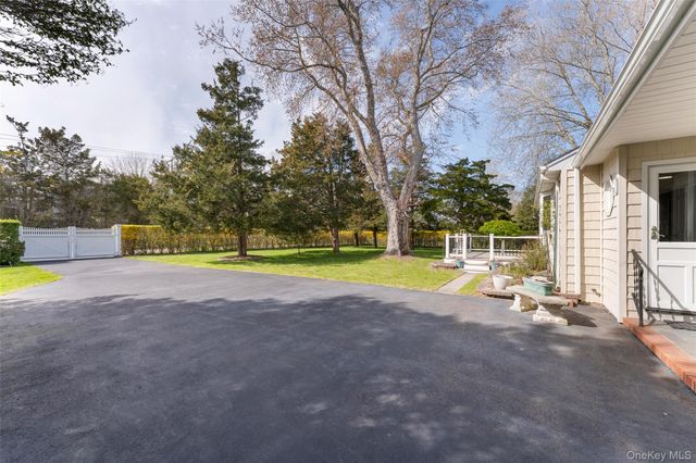 4 Hampton Harbor Lane, Hampton Bays, NY 11946