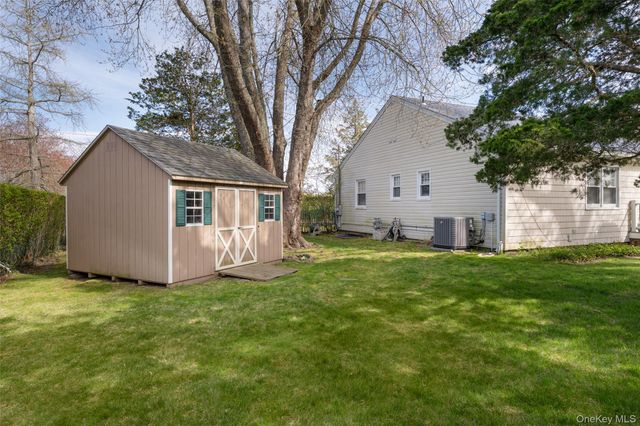 4 Hampton Harbor Lane, Hampton Bays, NY 11946