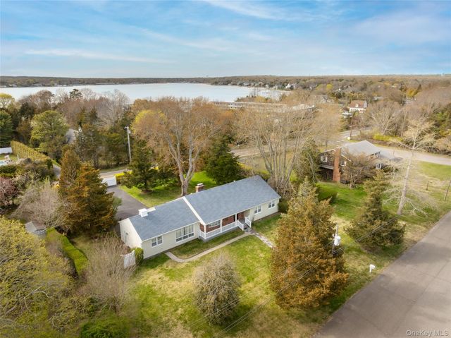 4 Hampton Harbor Lane, Hampton Bays, NY 11946