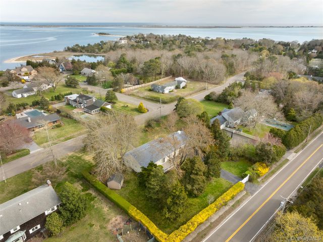 4 Hampton Harbor Lane, Hampton Bays, NY 11946