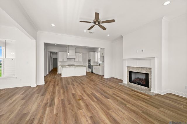 14451 Spalding Way, Baton Rouge, LA 70817