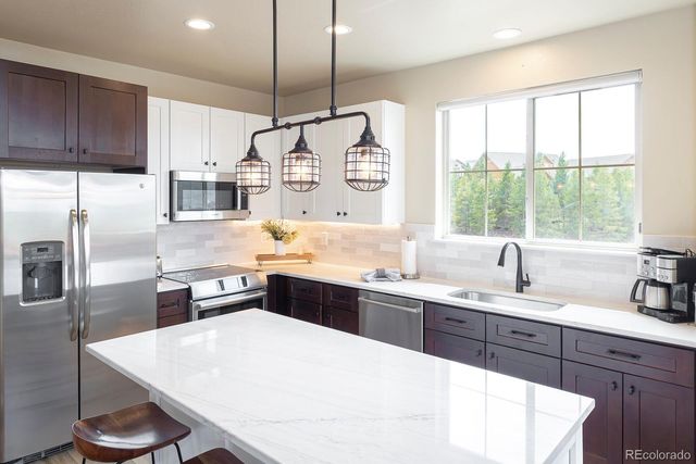 327 Summit Lift Court, Granby, CO 80446