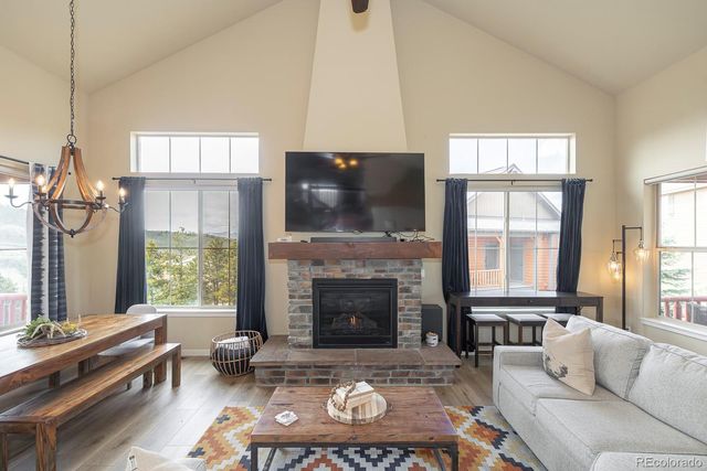 327 Summit Lift Court, Granby, CO 80446