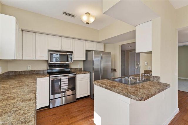 641 Redgate Ave Unit 301, Norfolk, VA 23507