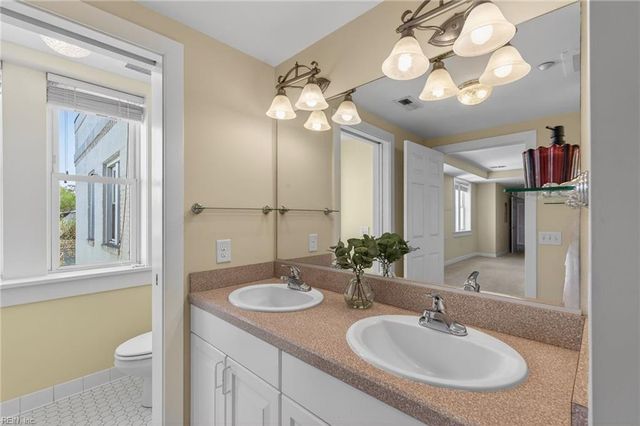 641 Redgate Ave Unit 301, Norfolk, VA 23507