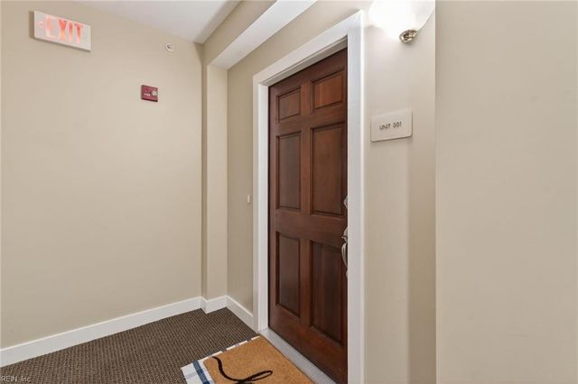 641 Redgate Ave Unit 301, Norfolk, VA 23507