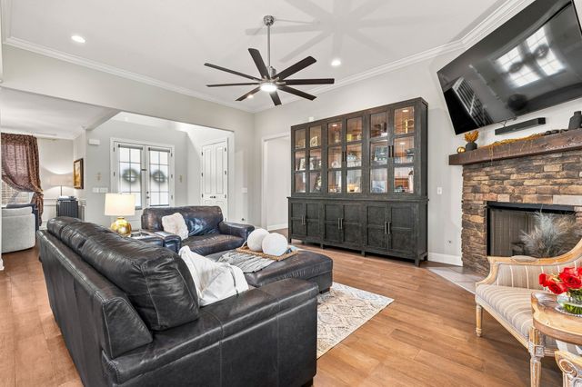 2022 Eagle View Rd, Hendersonville, TN 37075
