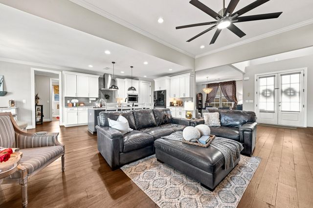 2022 Eagle View Rd, Hendersonville, TN 37075