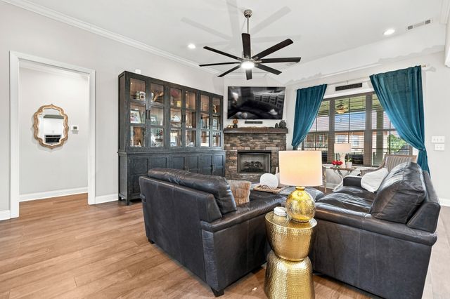 2022 Eagle View Rd, Hendersonville, TN 37075