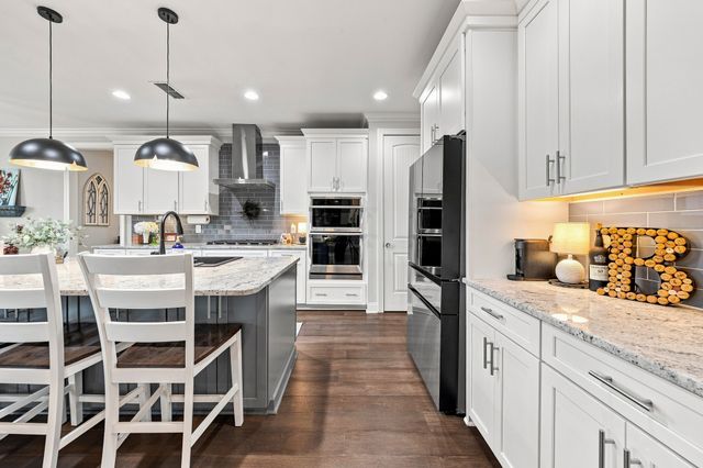 2022 Eagle View Rd, Hendersonville, TN 37075