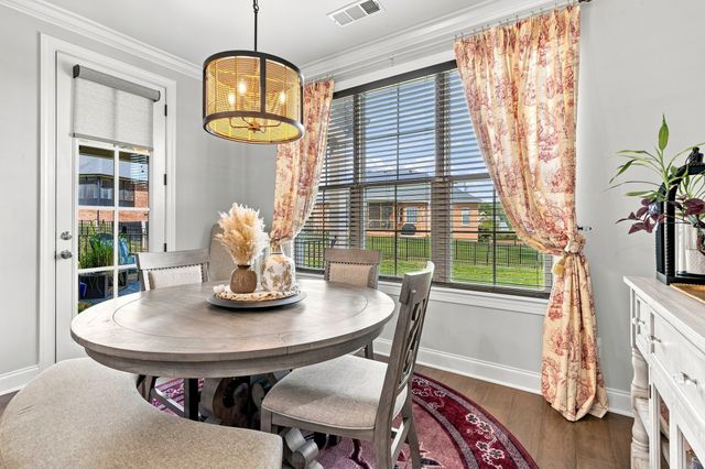 2022 Eagle View Rd, Hendersonville, TN 37075