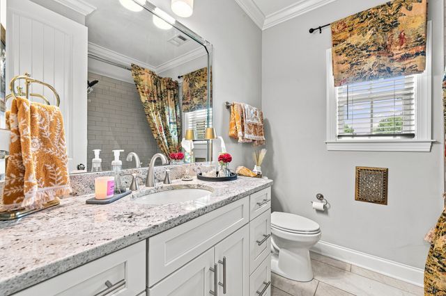2022 Eagle View Rd, Hendersonville, TN 37075