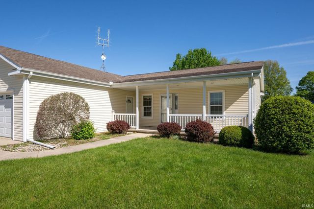 6430 N Maple Crest Drive, Orland, IN 46776