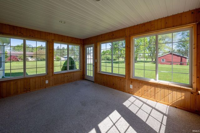 6430 N Maple Crest Drive, Orland, IN 46776