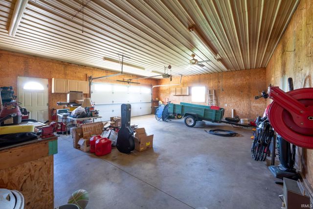 6430 N Maple Crest Drive, Orland, IN 46776