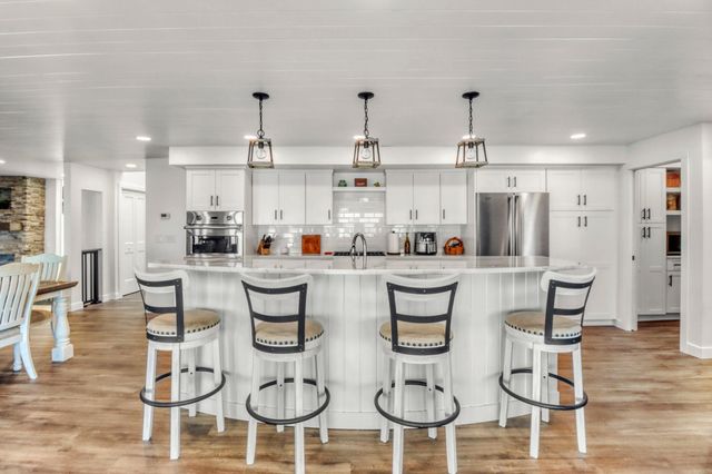 11494 Ravenswood Beach Road, Detroit Lakes, MN 56501