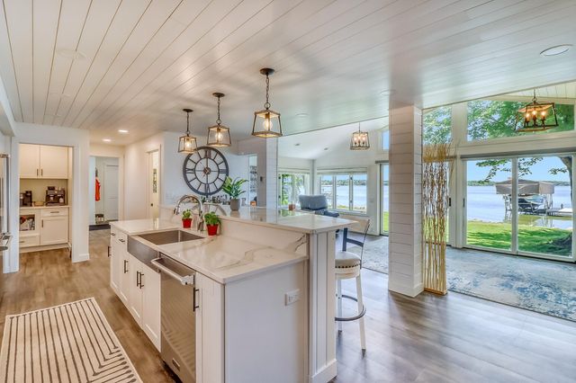 11494 Ravenswood Beach Road, Detroit Lakes, MN 56501