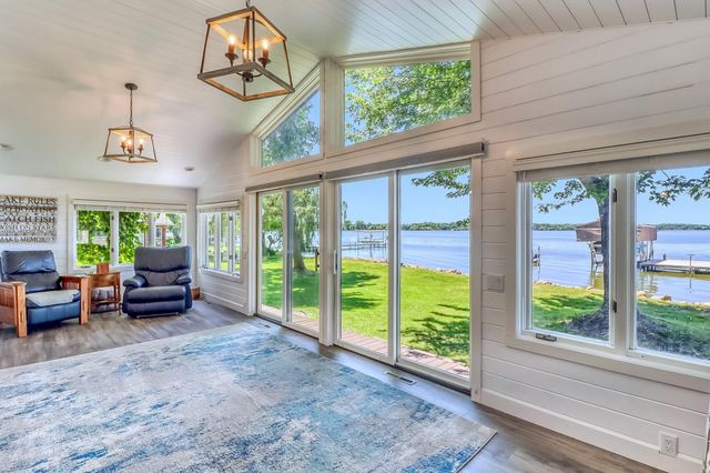 11494 Ravenswood Beach Road, Detroit Lakes, MN 56501