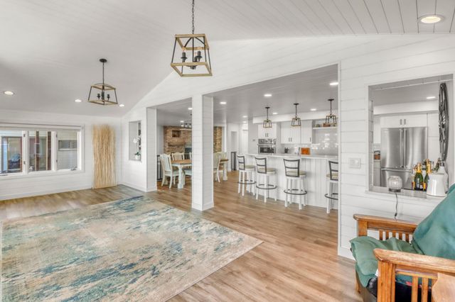 11494 Ravenswood Beach Road, Detroit Lakes, MN 56501