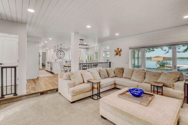 11494 Ravenswood Beach Road, Detroit Lakes, MN 56501