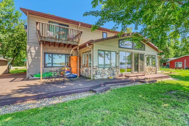 11494 Ravenswood Beach Road, Detroit Lakes, MN 56501