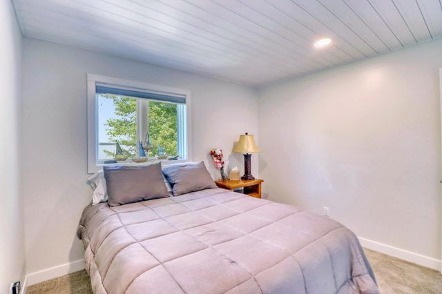 11494 Ravenswood Beach Road, Detroit Lakes, MN 56501