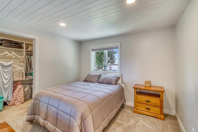 11494 Ravenswood Beach Road, Detroit Lakes, MN 56501