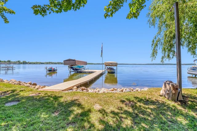 11494 Ravenswood Beach Road, Detroit Lakes, MN 56501