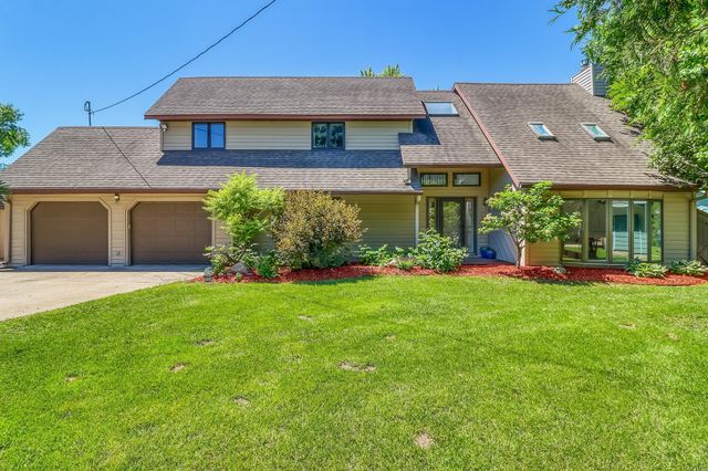 11494 Ravenswood Beach Road, Detroit Lakes, MN 56501