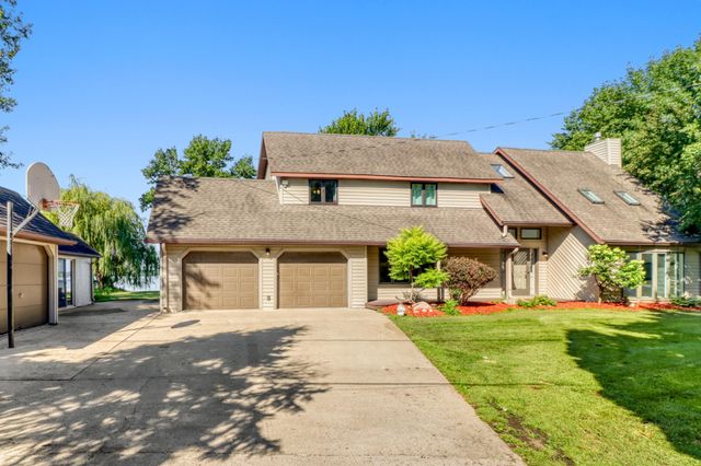 11494 Ravenswood Beach Road, Detroit Lakes, MN 56501