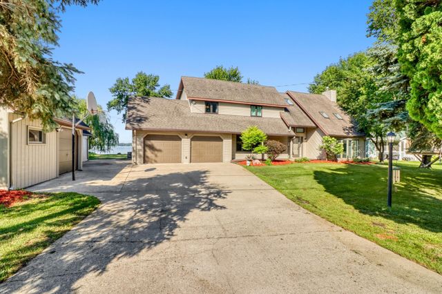 11494 Ravenswood Beach Road, Detroit Lakes, MN 56501