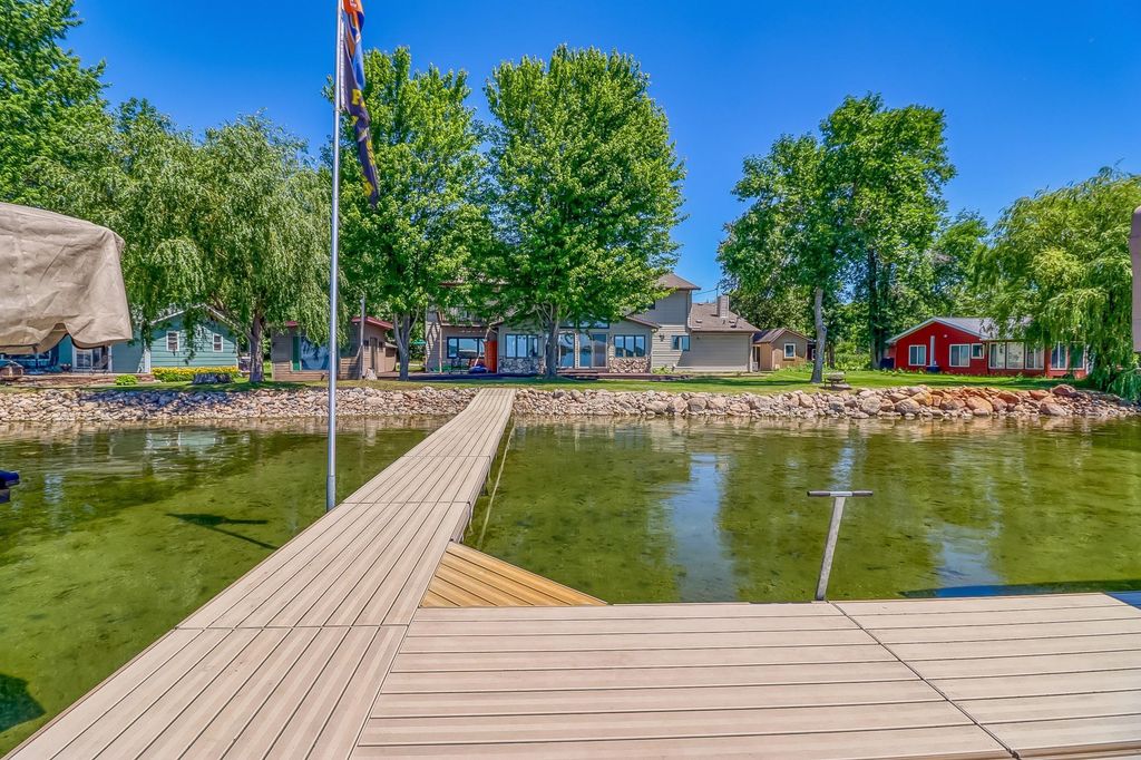 11494 Ravenswood Beach Road, Detroit Lakes, MN 56501