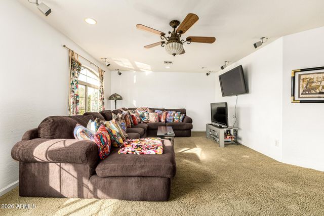 8606 S 45TH Glen, Laveen, AZ 85339