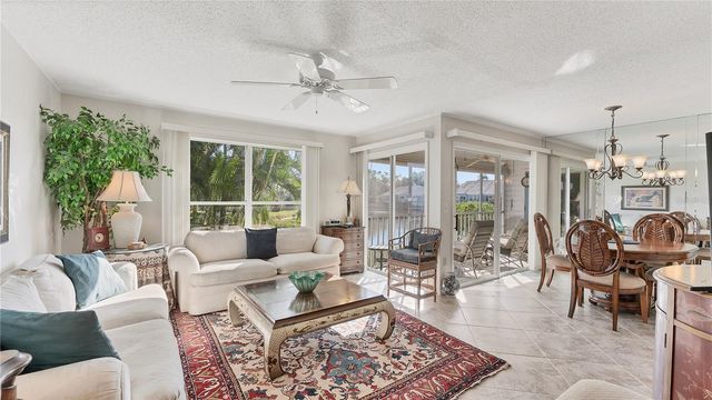 983 SANDPIPER CIRCLE, Bradenton, FL 34209