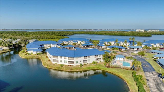 983 SANDPIPER CIRCLE, Bradenton, FL 34209