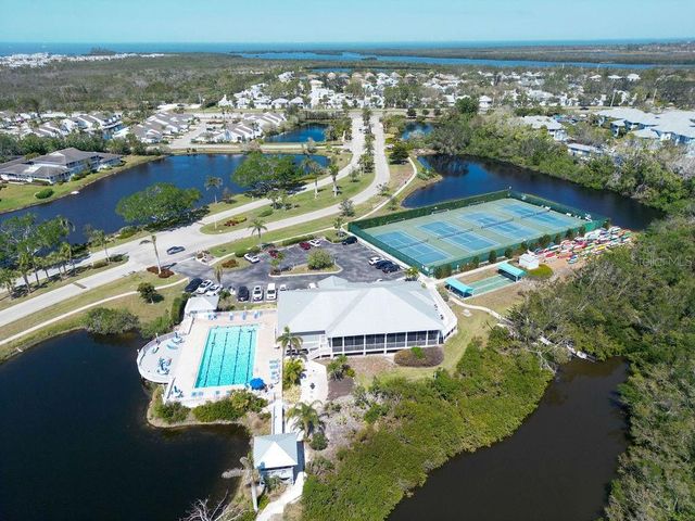 983 SANDPIPER CIRCLE, Bradenton, FL 34209