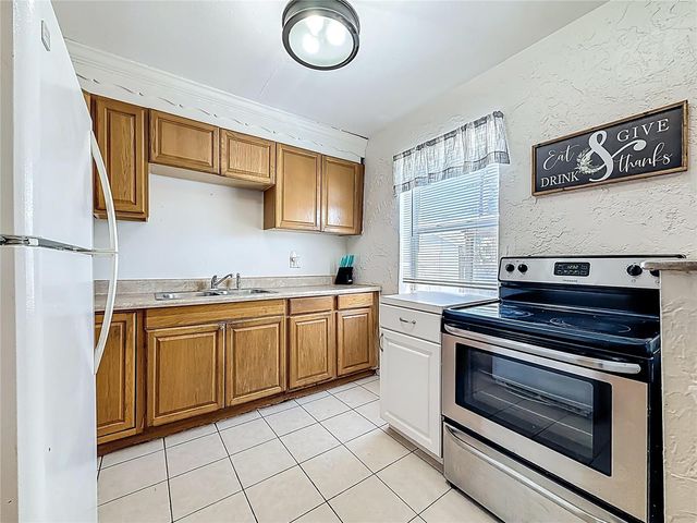 550 40TH STREET S, St Petersburg, FL 33711