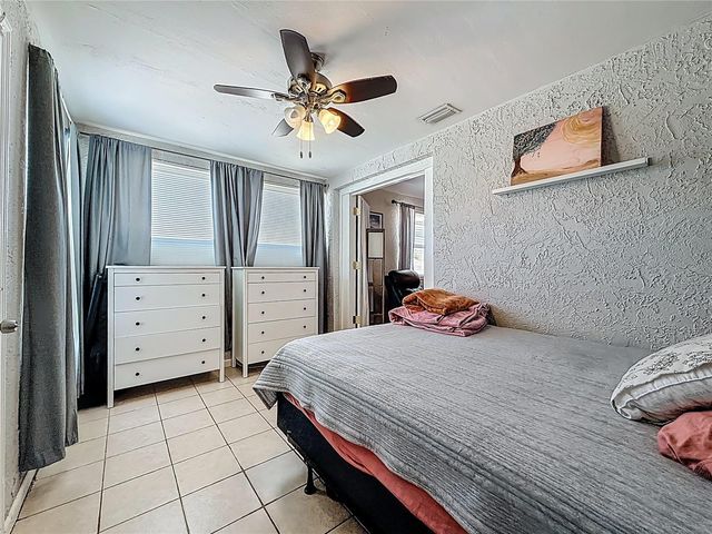 550 40TH STREET S, St Petersburg, FL 33711