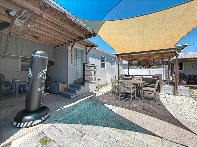 550 40TH STREET S, St Petersburg, FL 33711