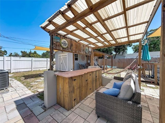 550 40TH STREET S, St Petersburg, FL 33711