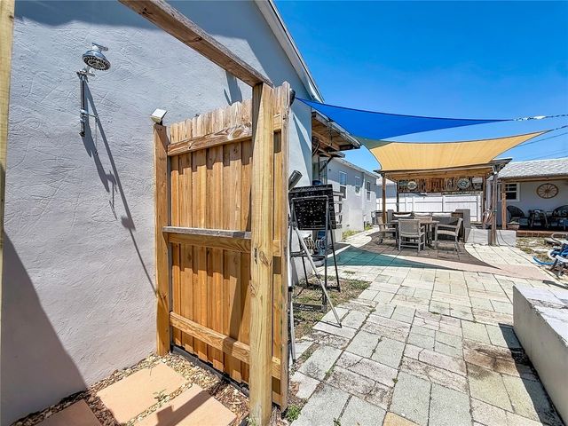 550 40TH STREET S, St Petersburg, FL 33711