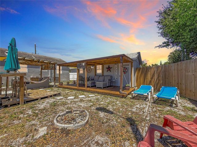 550 40TH STREET S, St Petersburg, FL 33711