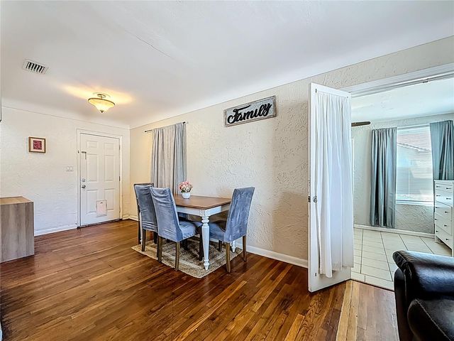 550 40TH STREET S, St Petersburg, FL 33711