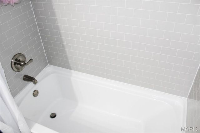 761 Sugar Glen Drive 5, St Peters, MO 63376