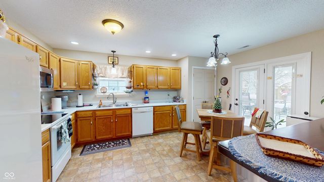 4659 Churchill Downs Circle, Greenwood, IN 46143