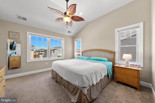 231 N 8TH ST, Surf City, NJ 08008