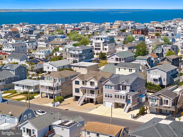 231 N 8TH ST, Surf City, NJ 08008