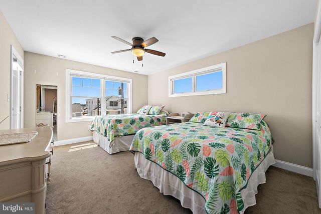 231 N 8TH ST, Surf City, NJ 08008