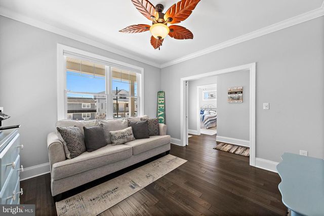231 N 8TH ST, Surf City, NJ 08008